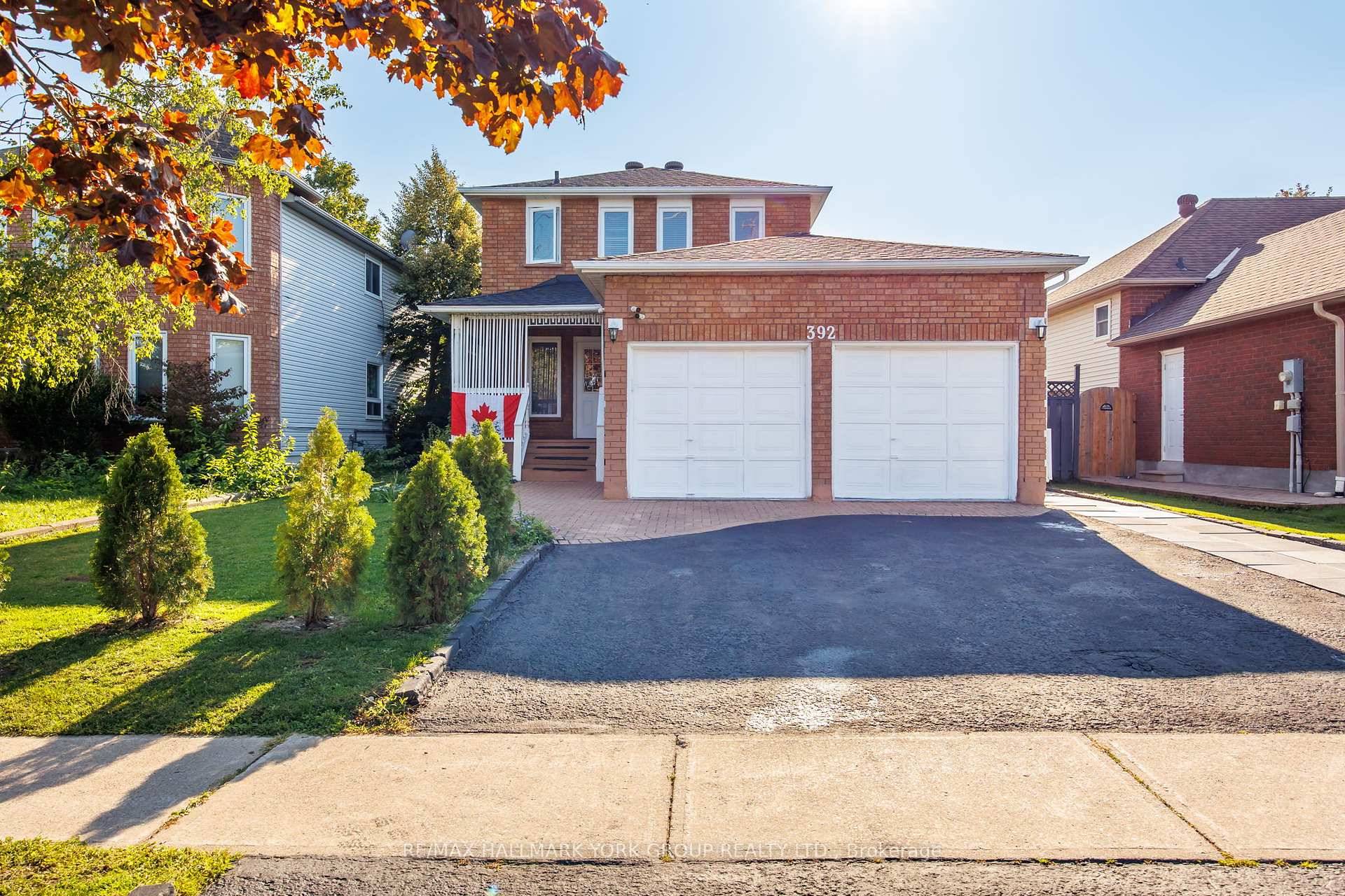 Located in the heart of Northwest Barrie, this detached 2 storey home offers the perfect blend of light, space, and convenience.