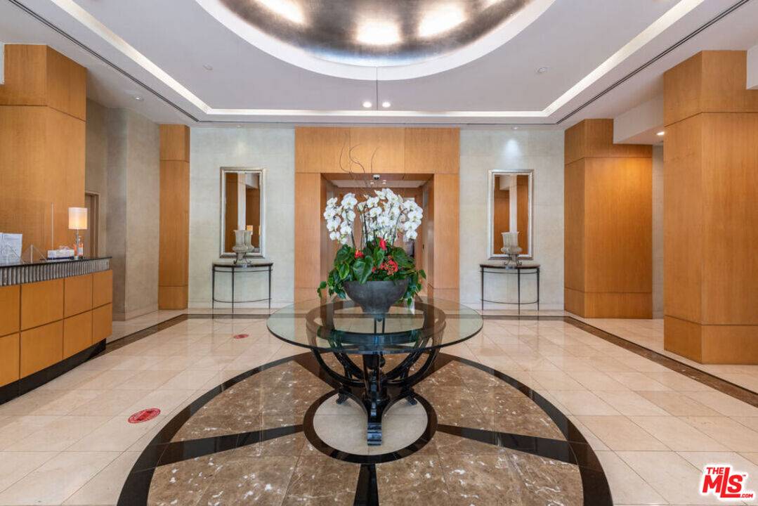 10445 Wilshire Blvd 2BR Westwood La