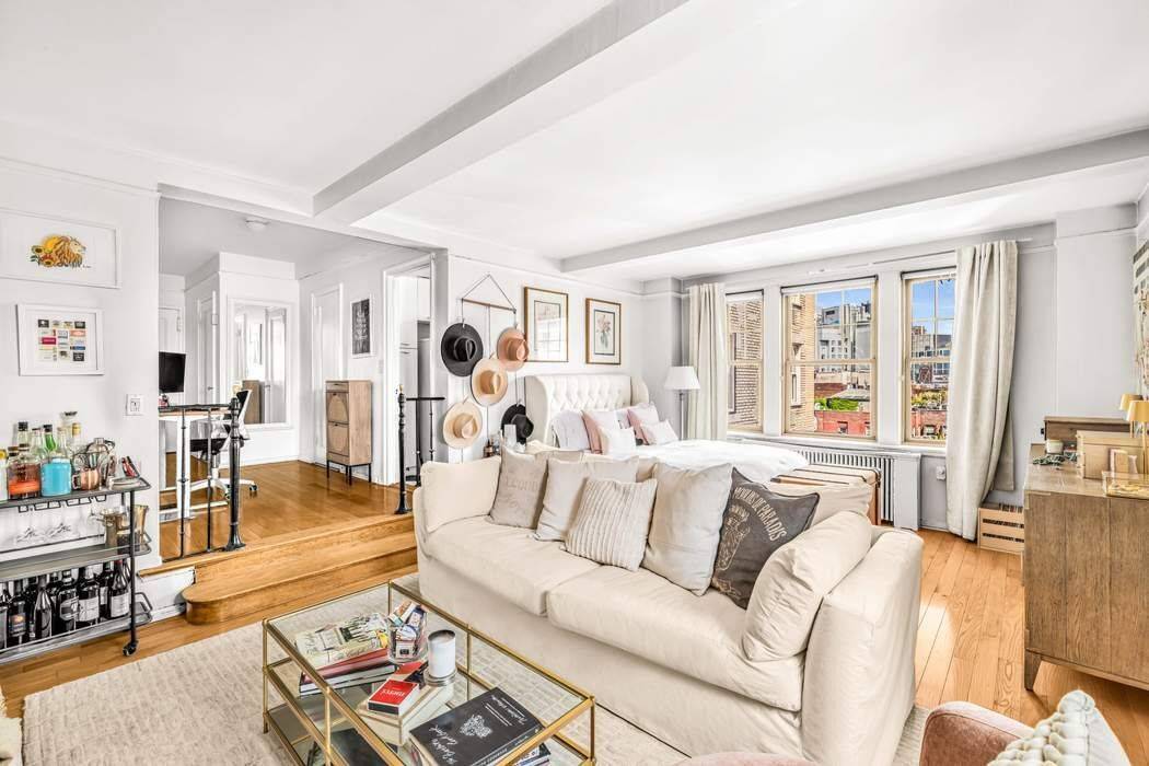 Welcome to your new home in the heart of the West Village !