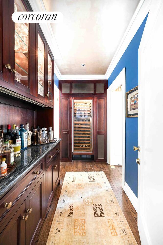 A Grand Duplex Designed for Sophisticated Living and Entertaining.