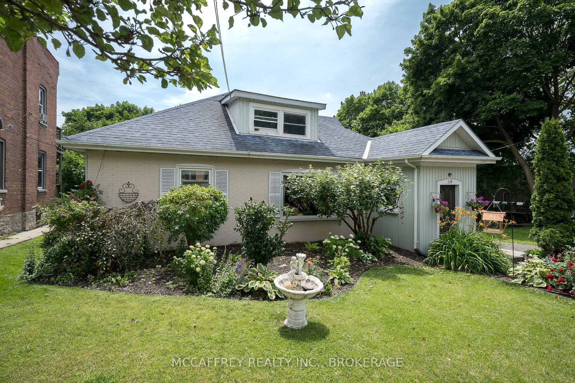 Welcome to your dream home in the heart of Deseronto, offering stunning views of the Bay of Quinte !