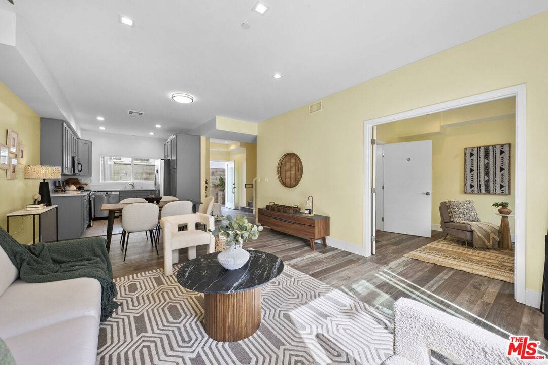 1541  Franklin St 3.0 Santa Monica LA