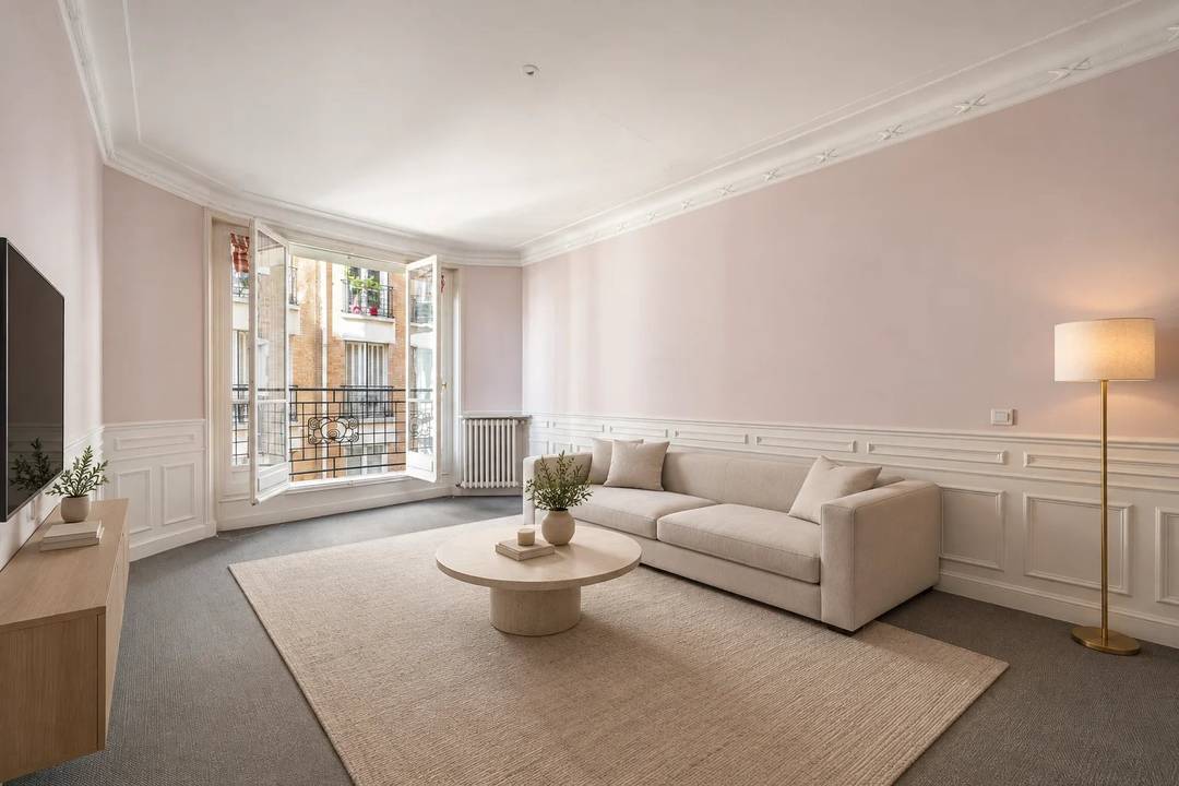 Apartment - Paris XIV - To renovate - 93m2