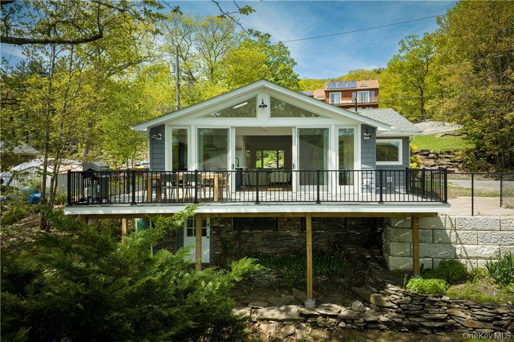 Turnkey Cottage with Year Round Lake Views in Greenwood Lake Welcome to your cozy lakeside getaway !