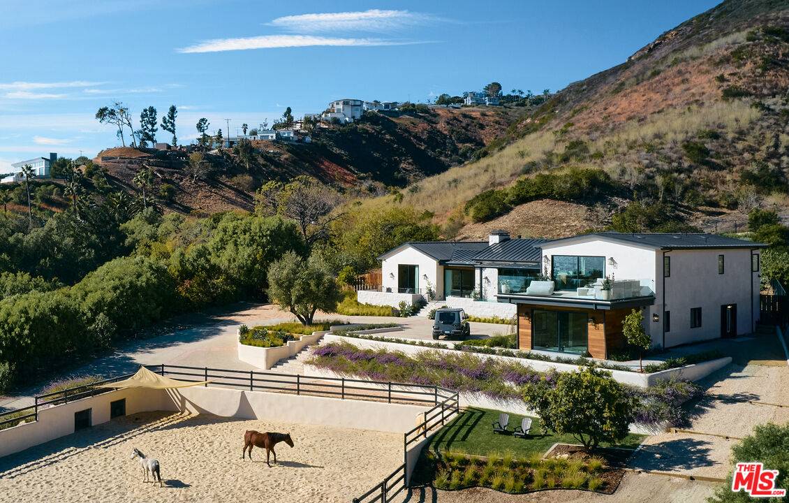29685   Cuthbert Rd 6BR Malibu La