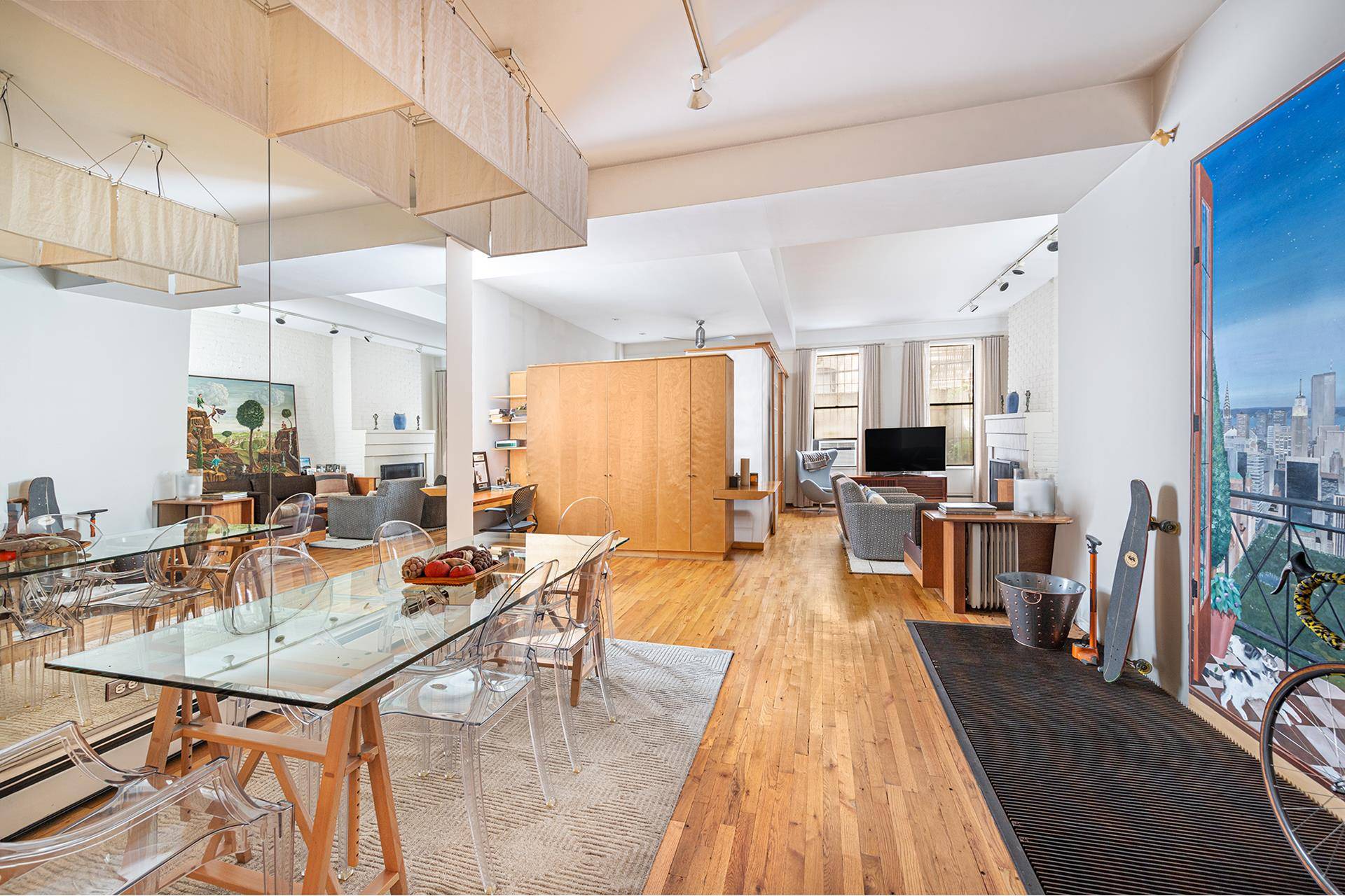 Move right into this spacious garden duplex in the highly coveted 325 West 52nd Street, a boutique cooperative located in the heart of Hell's Kitchen.