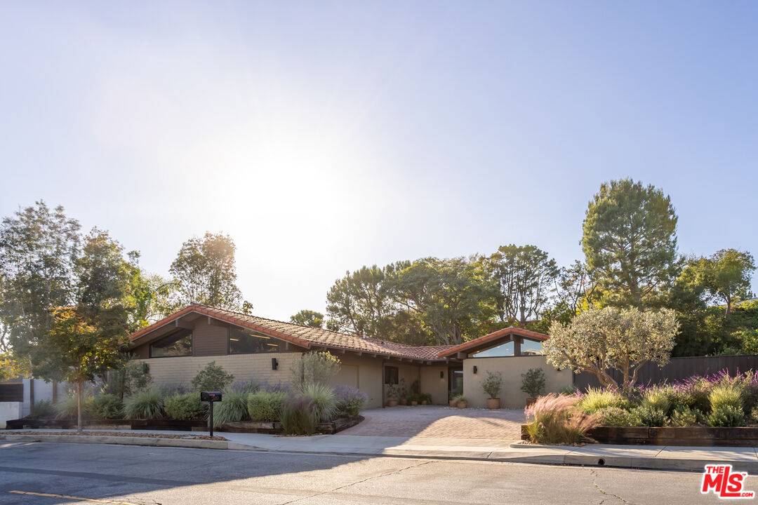 2419 Westridge Rd 5BR Brentwood La