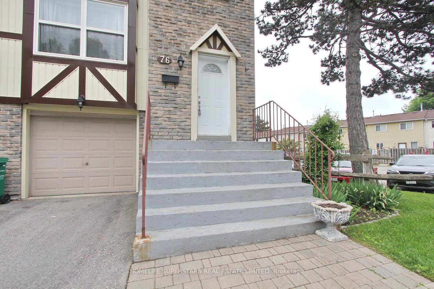 Absolutely stunning end unit townhouse nestled in the heart of a vibrant neighbourhood.