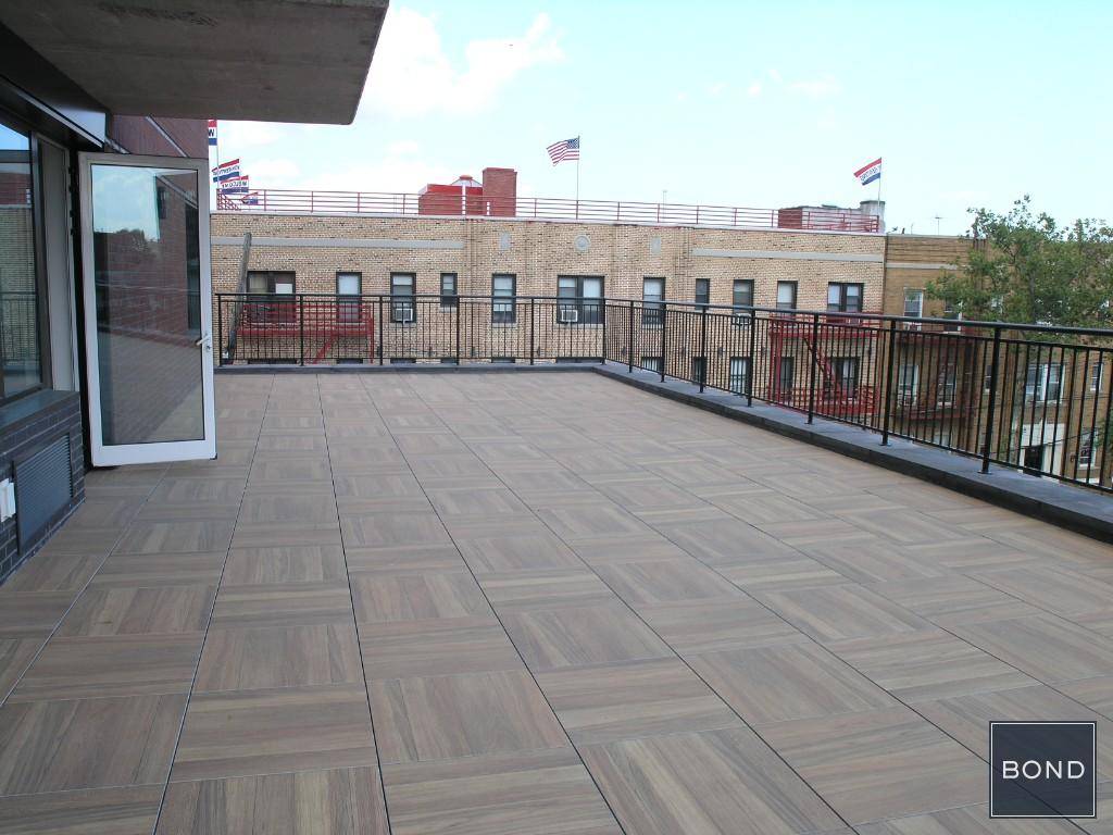 This corner 2 BR in the brand new Q East building has an enormous 1000 sq ft private outdoor terrace !