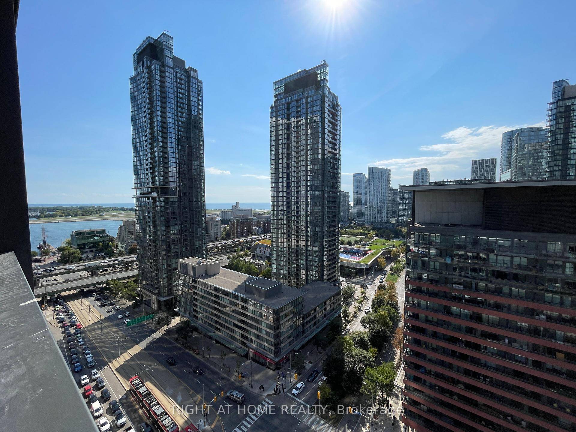 Stylish 1 Bedroom Condo at Concord Canada House, perfectly designed for todays urban lifestyle !