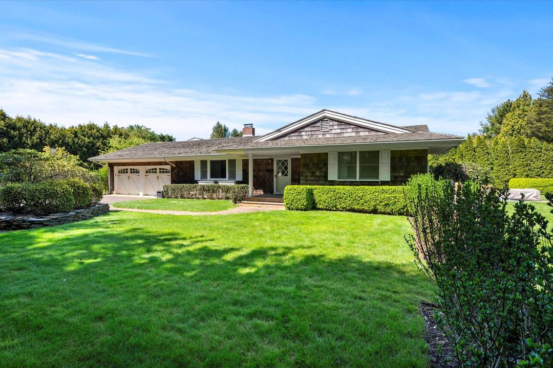 Newly Renovated Home in SH Village close to ALL!