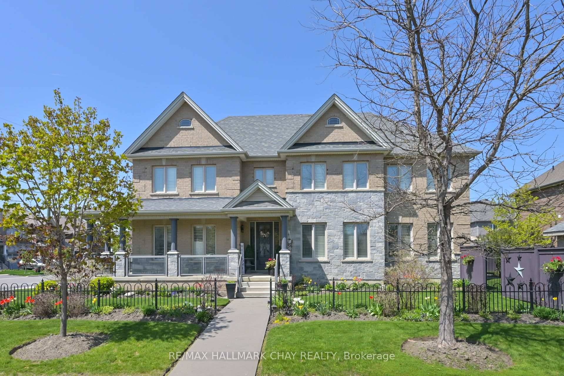 Buyers will LOVE this true, turn key upscale home in Alliston's desired west end !