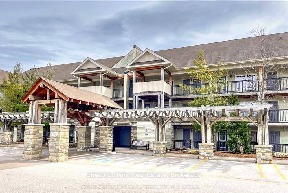 Luxurious Loft Style Condo with Vaulted Ceilings amp ; Mountain Views.
