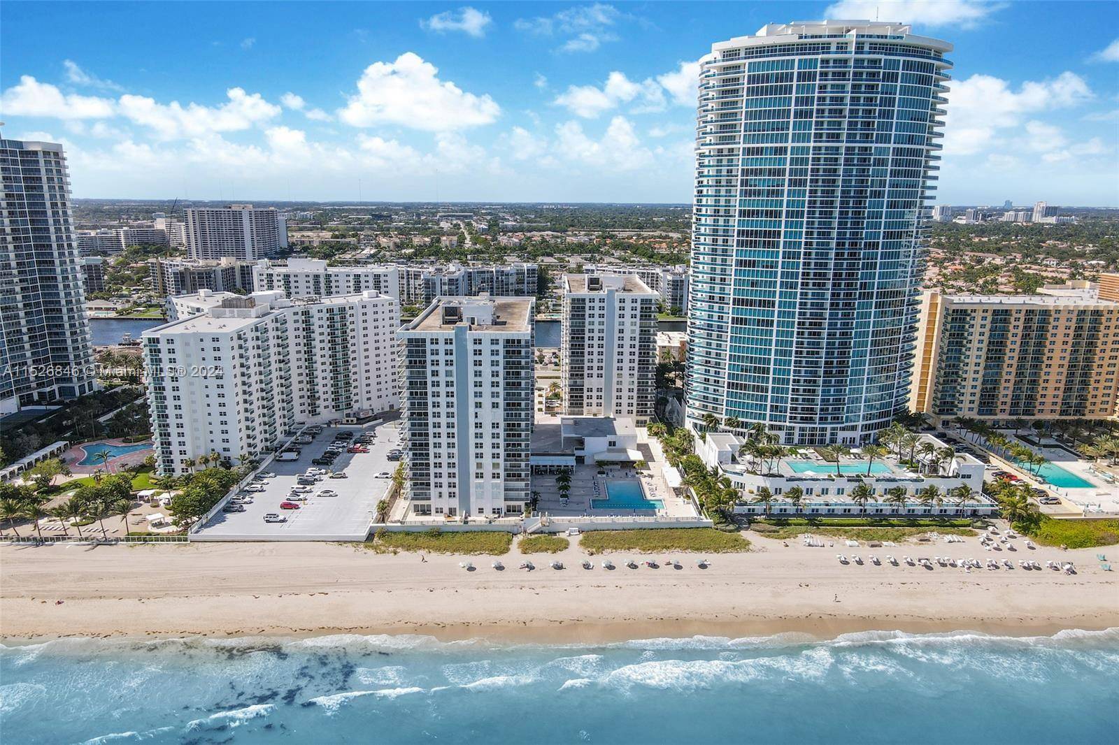 Enjoy living in the beach, with a beautiful pool watching the ocean.