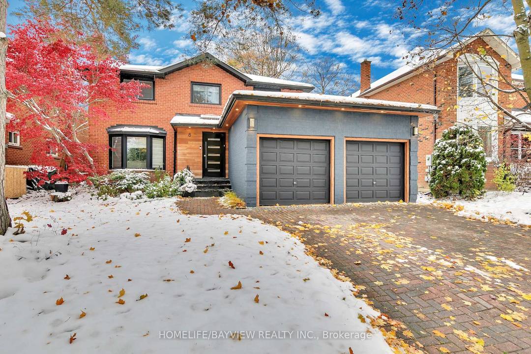 Located in the prestigious South Richvale community, this exceptional home is nestled on a quiet cul de sac, minute walk to ravine.