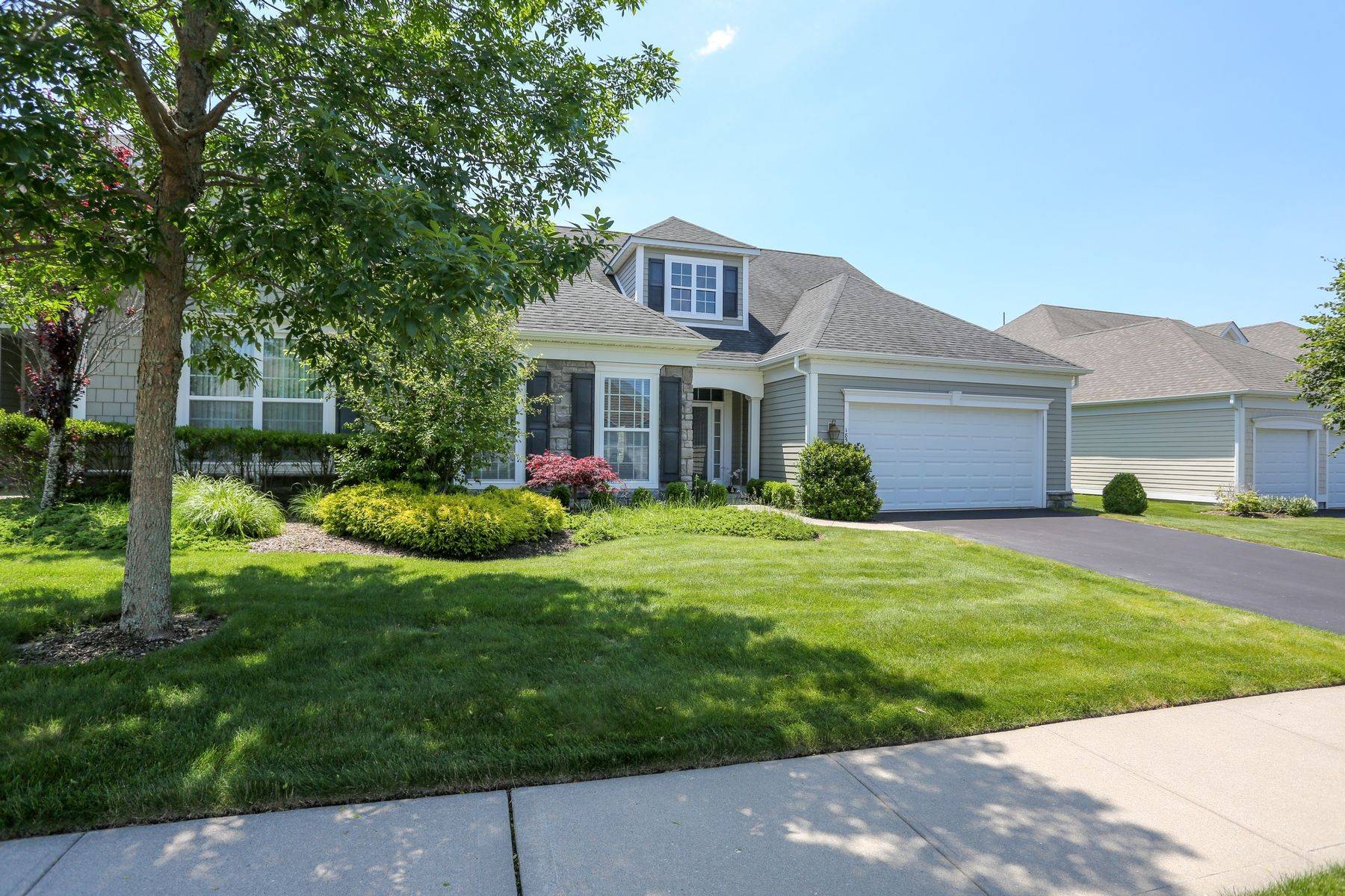 Easy Living at Westhampton Pines Exclusive