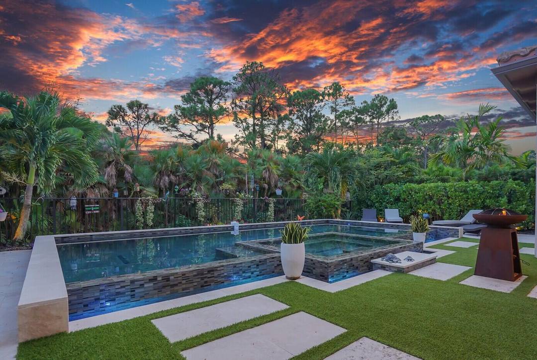 Must See Home ! 4390sf, 4BD 4.