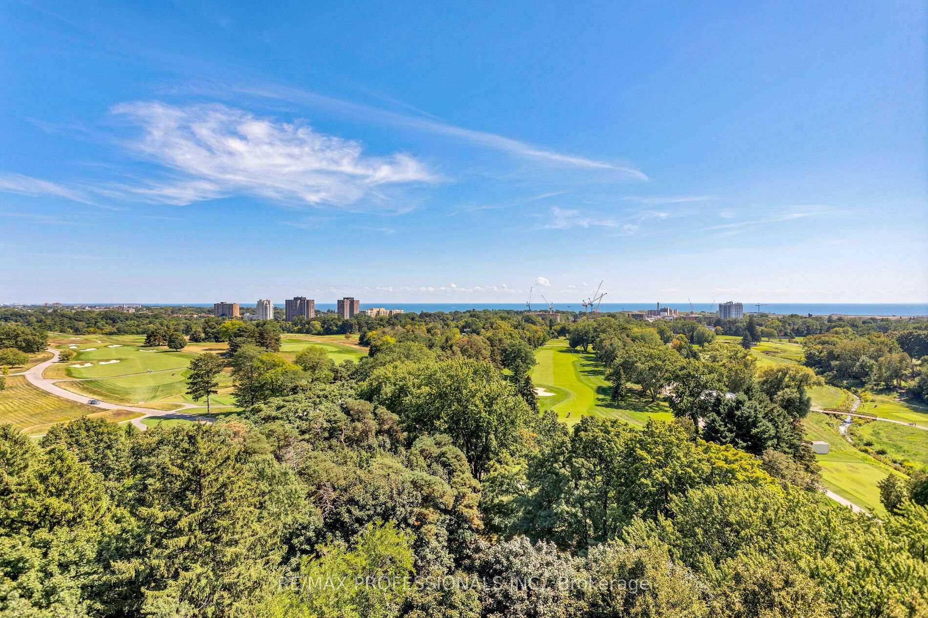 Endless golf course vistas await at this beautifully renovated corner suite in the prestigious The Fairways.