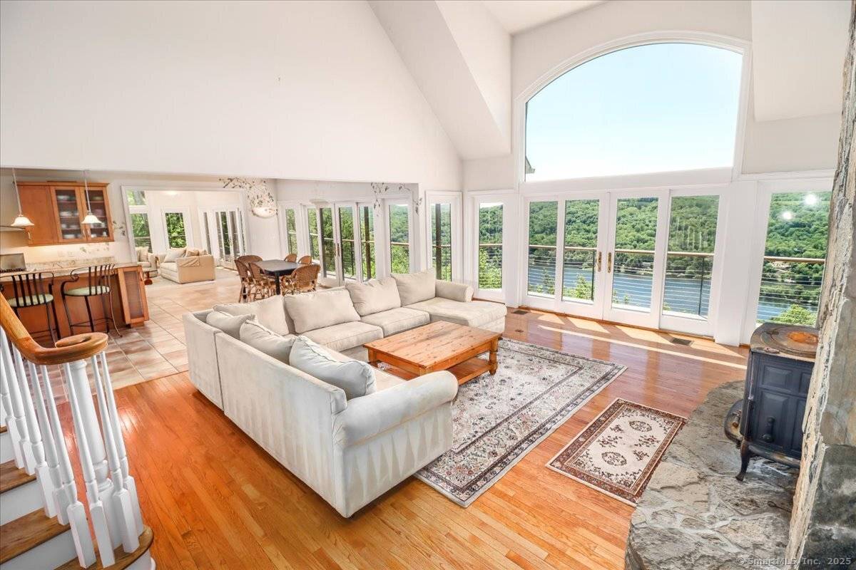 Motivated Seller ! Bring an offer !