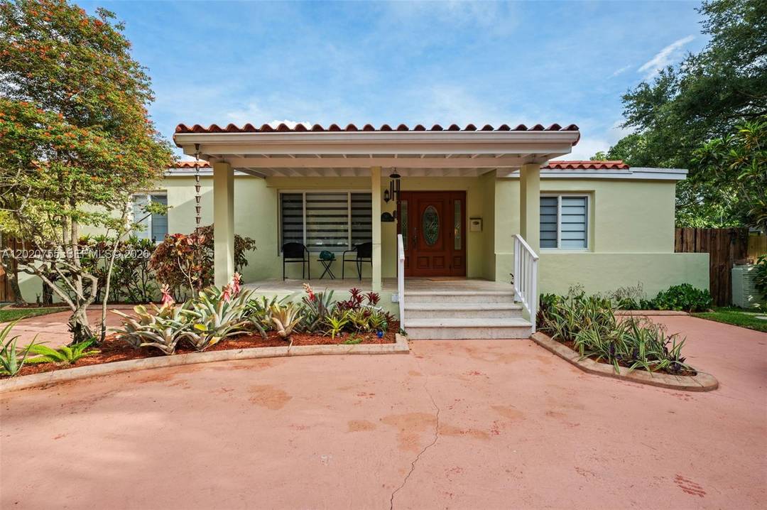 Welcome to your own private resort style retreat nestled along picturesque oak tree lined streets !