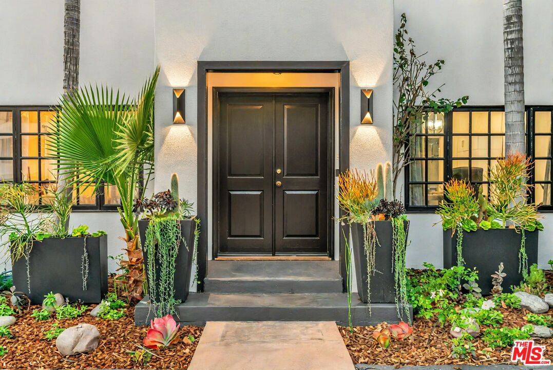 653 West Knoll Dr 4BR Sunset Strip La