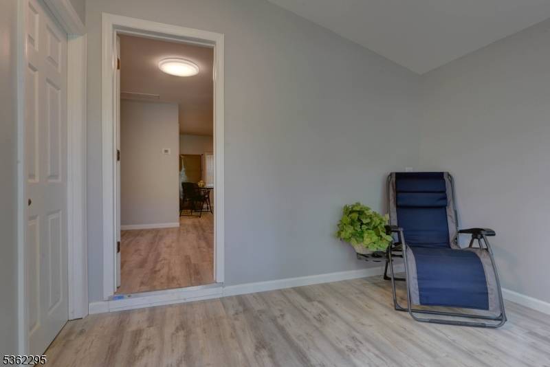 Affordable Lakefront Dream Home !