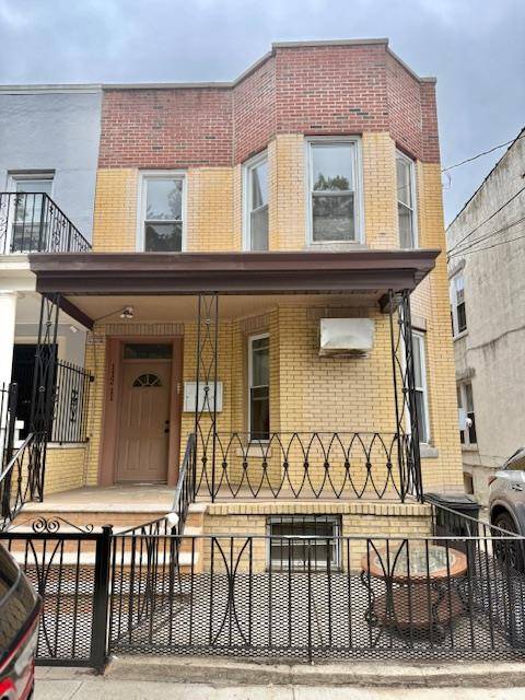 Excellent condition 3 Family semi attached house in the heart of South Richmond hill.