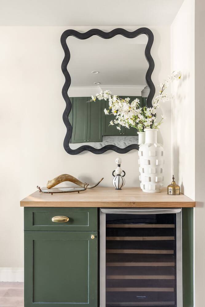 300 Fifth Street sets a new standard for modern Brooklyn luxury, where high end design, meticulous craftsmanship, and curated finishes converge with the character and sophistication of the neighborhood.