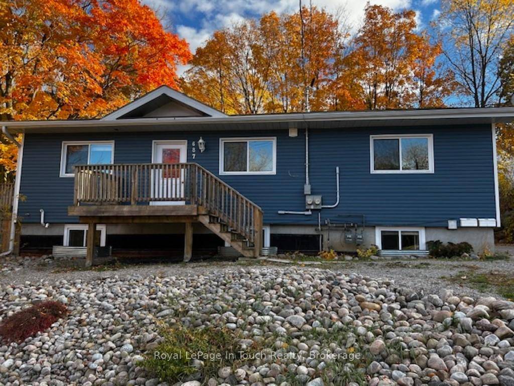 This spacious 3 bedroom main floor unit offers open concept living in a prime location near transit and Midland's beautiful waterfront.