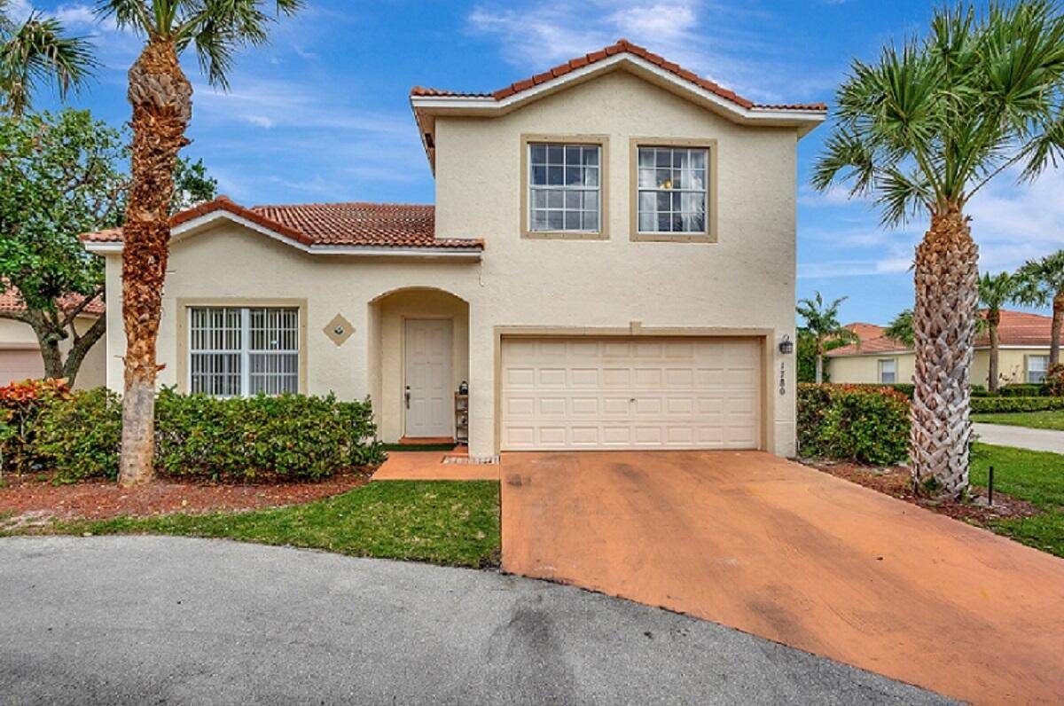 Great Investment, two story Single Family House with 2 car garage located in the great area of Wellington.