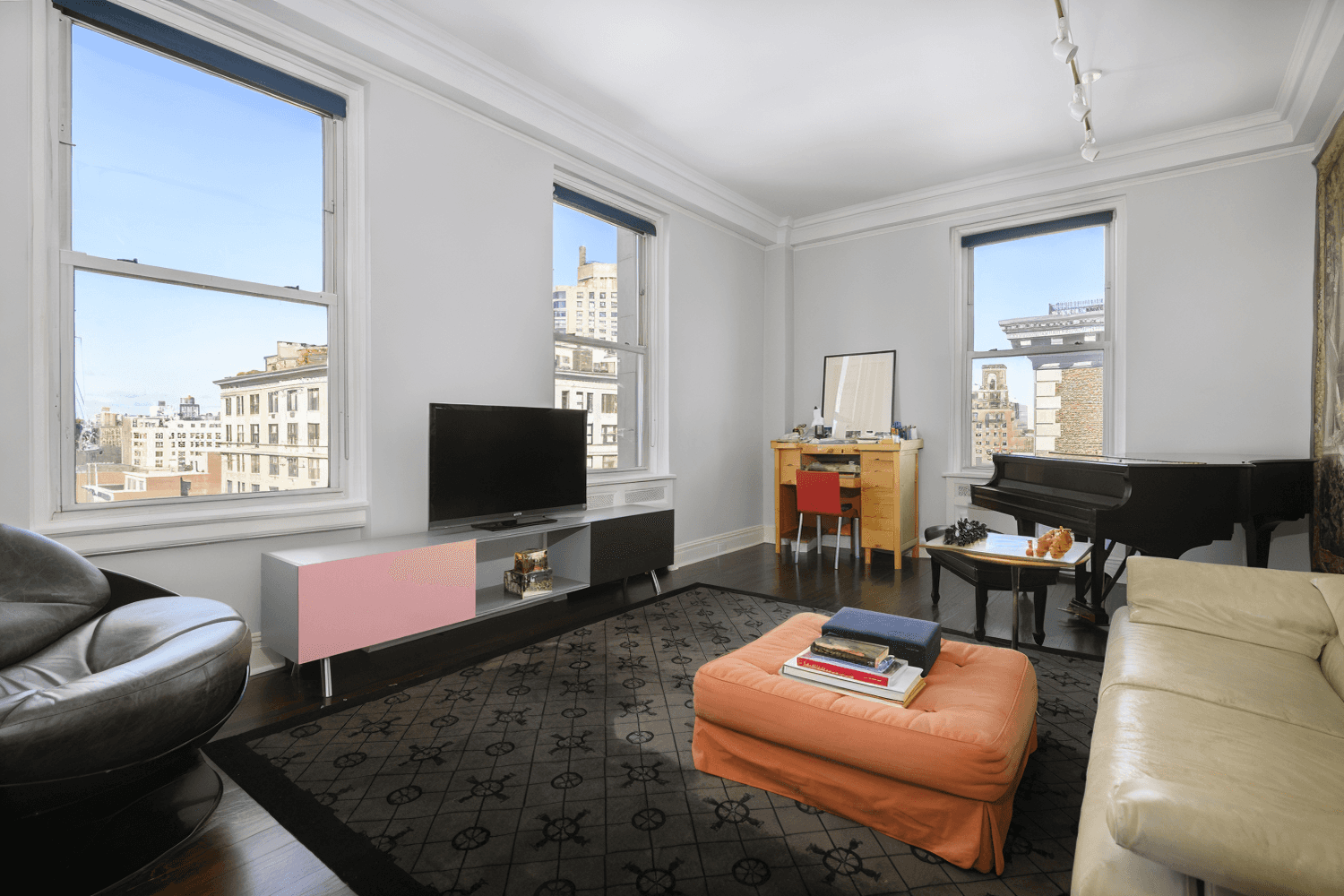 Perched high above Park Avenue at the apex of Carnegie Hill, this sophisticated 10 into 9 room prewar gem offers elegant living on the Upper East Side.