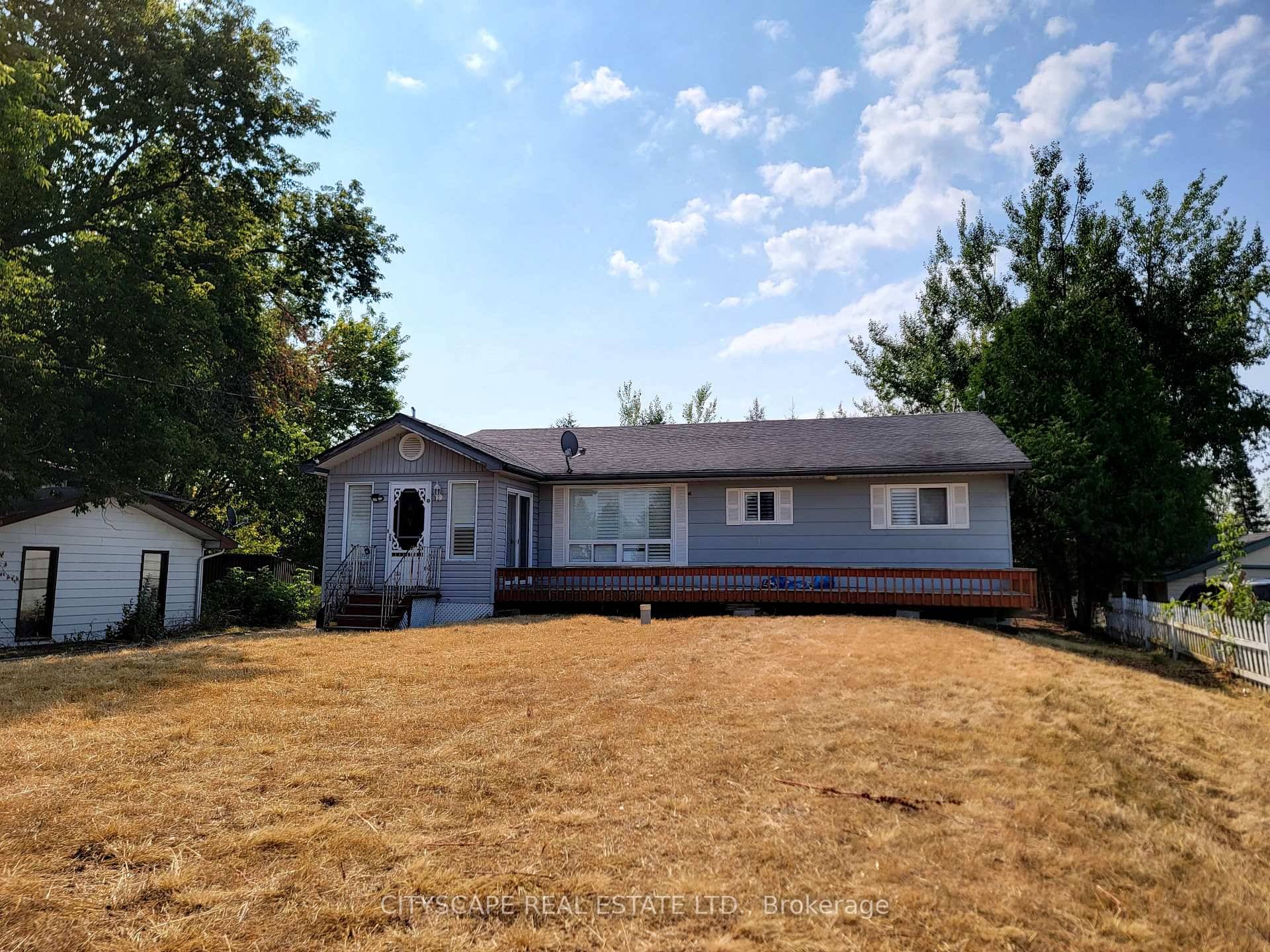 Contractor Builder Opportunity Fixer Upper Spacious Detached Home in Kirkfield Kawartha Lakes Welcome to 34 Robinson Ave, a large 4 bedroom, 3 bathroom bungalow in the charming community of Kirkfield, ...
