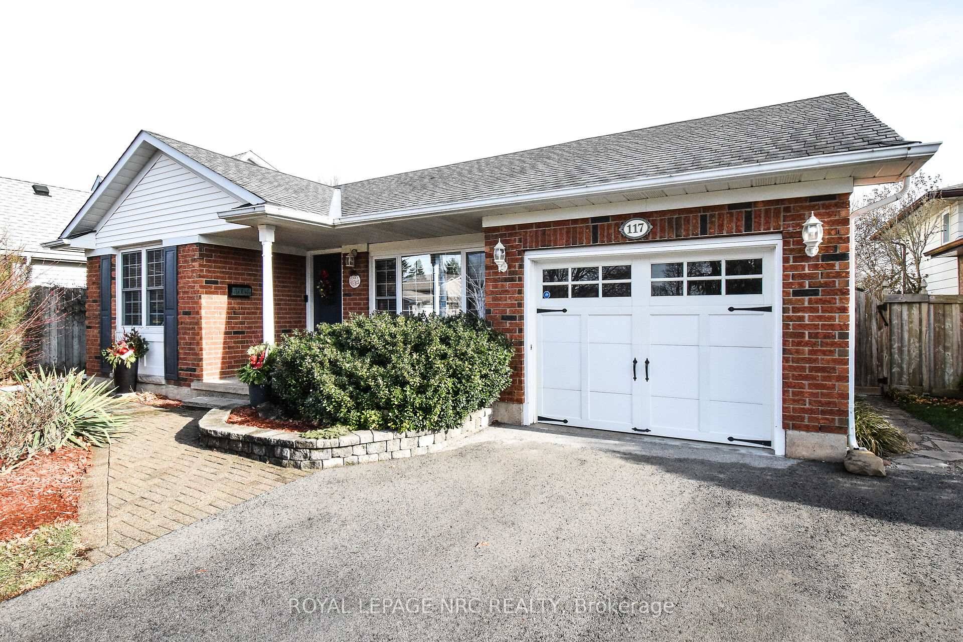 IMMACULATE amp ; WELL CARED FOR 4 LEVEL BACKSPLIT, 3 1 BEDS 2 FULL BATHS, WOOD BURNING FIREPLACE IN LARGE FAMILY ROOM, SINGLE CAR GARAGE, PRIVATE DOUBLE WIDE ASPHALT DRIVE ...