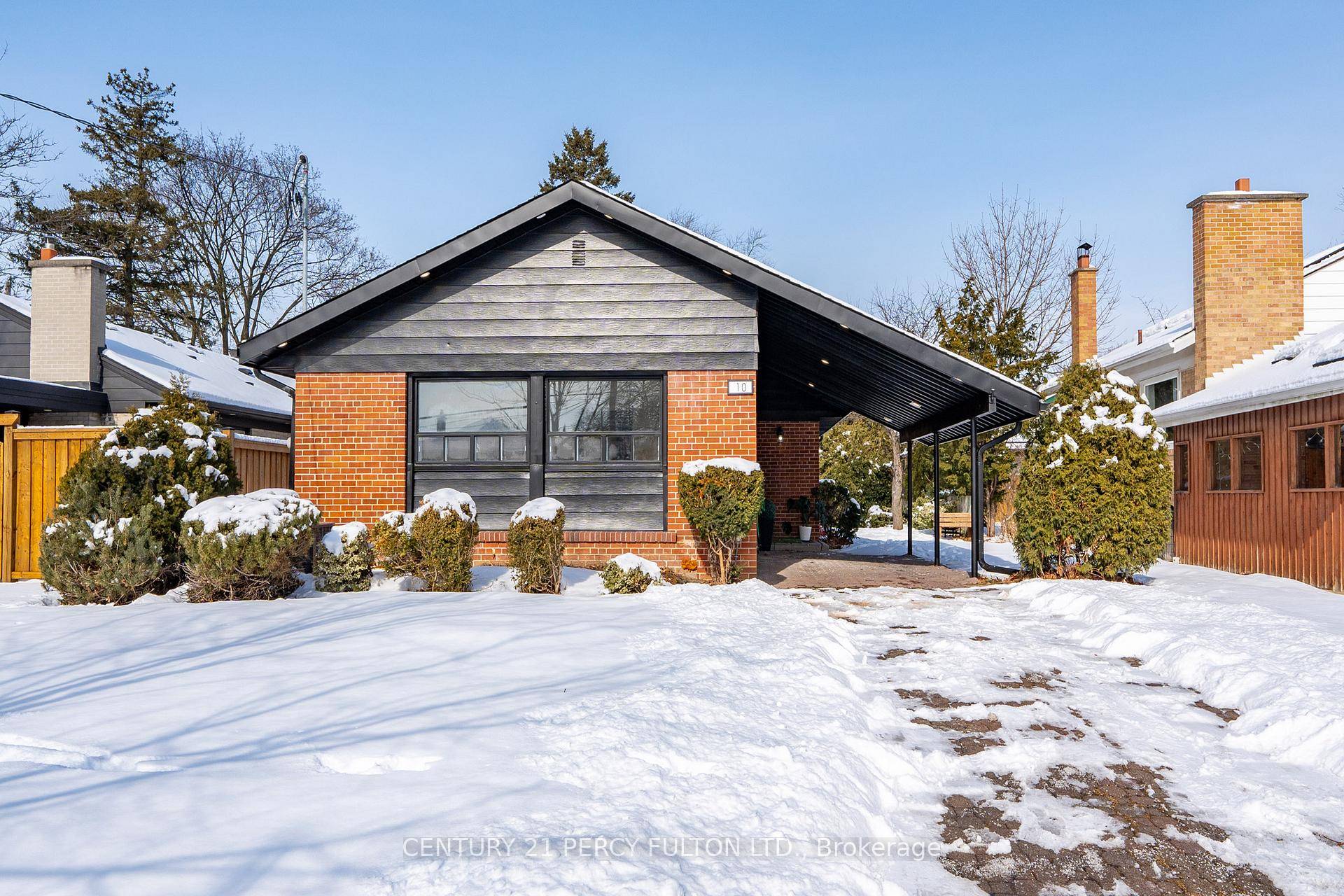 Welcome to this fully renovated 1174 sq ft 1058 sq ft Urban Oasis !