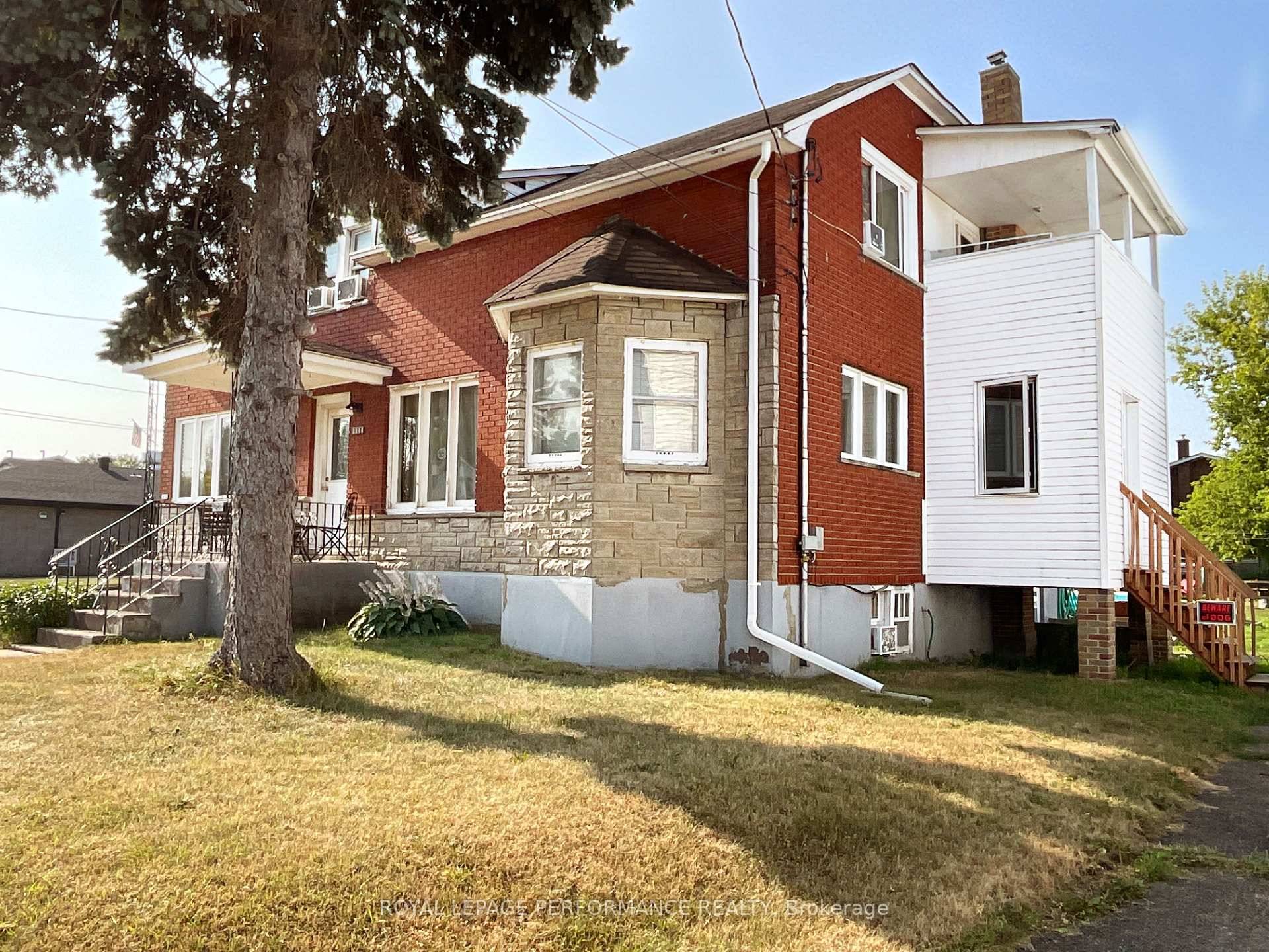 Income Property with Commuter Friendly Location !