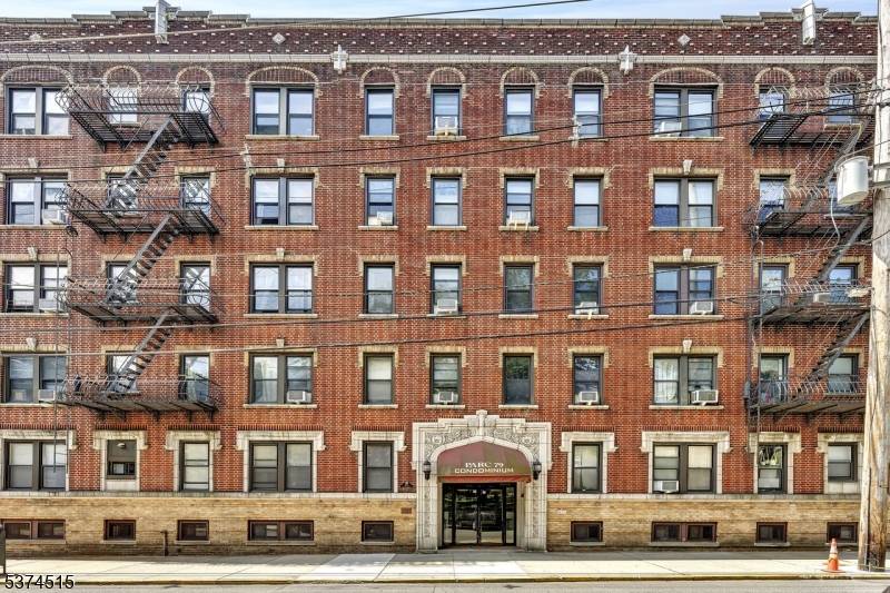 Bright and spacious 2 Bedroom, 2 Bath PENTHOUSE Condo with Elevator featuring a BONUS Mezzanine Loft space perfectly positioned overlooking the serene James J.