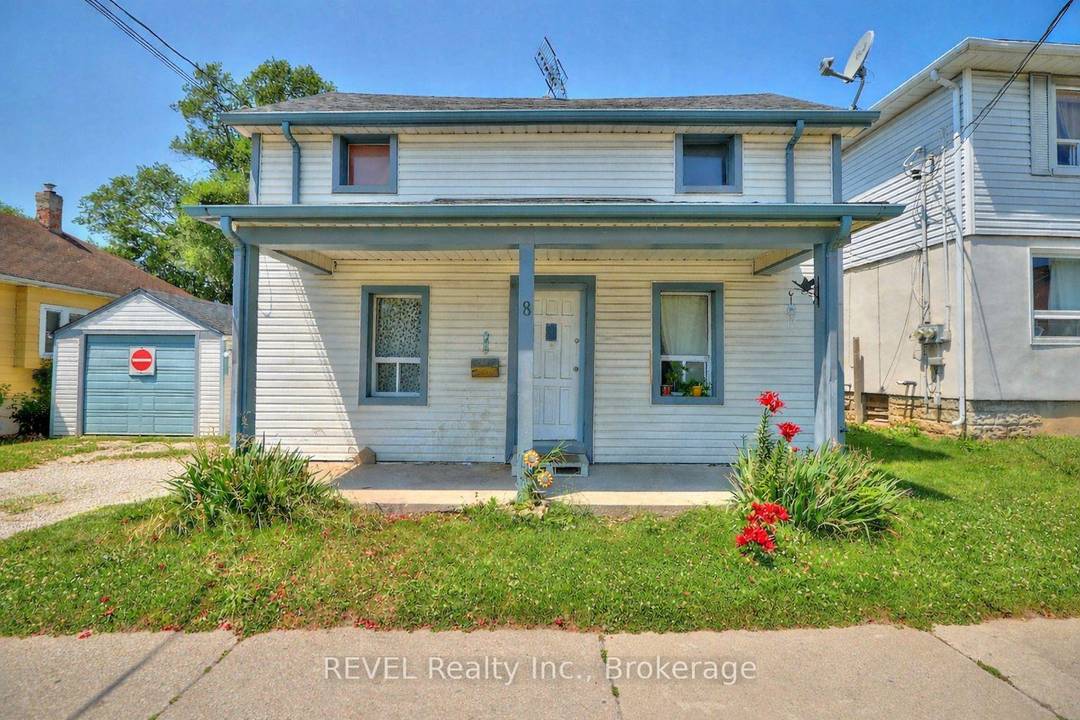 Attention Investors ! Turn Key Triplex with Expansion Potential in Prime St.