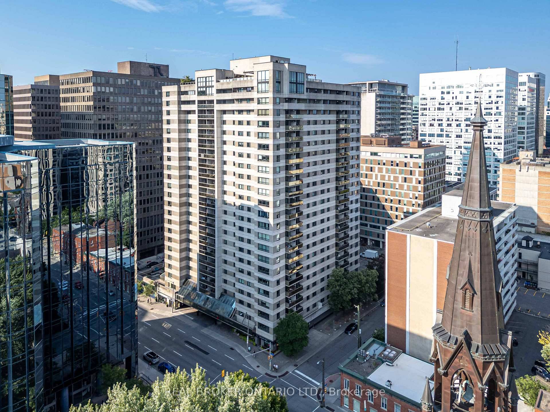 Welcome to Kent Towers, ideally situated in the heart of the action in downtown Ottawa.