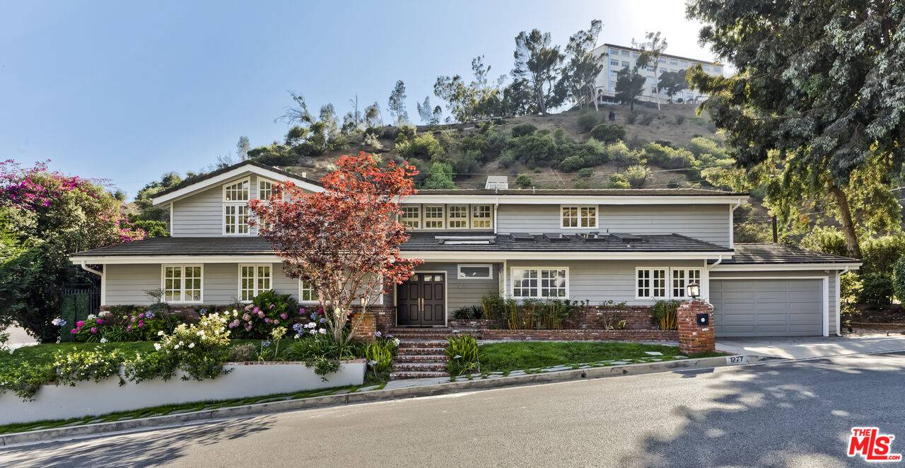 1277 N Norman Pl 5BR Brentwood La