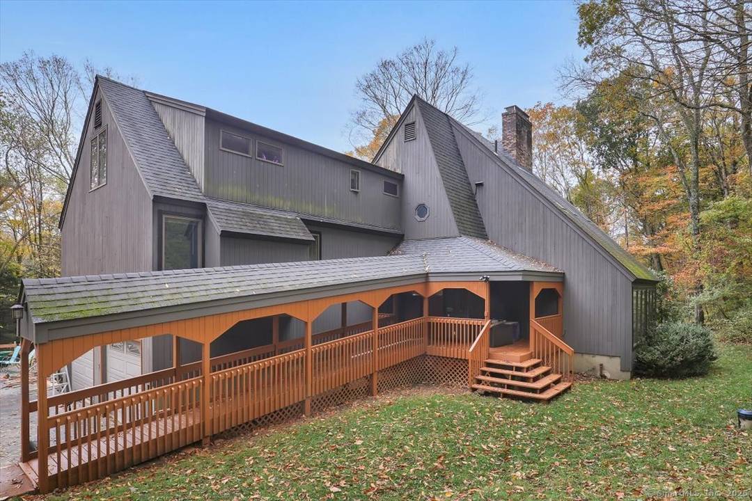 Welcome home to 17 Ridgewood Drive a truly special property tucked away on a peaceful street in beautiful Marlborough.