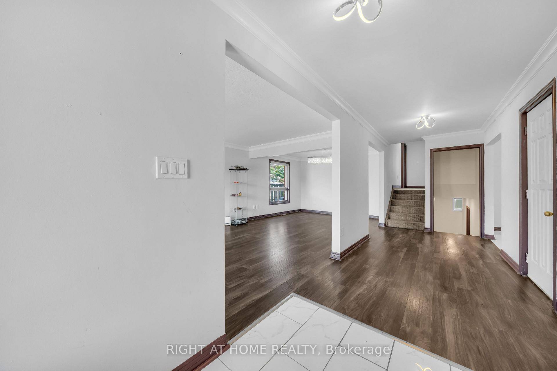 Ready to move in 3 2 Bed, 3 full Bath ; 4 Level Backsplit In Family Friendly Neighborhood !