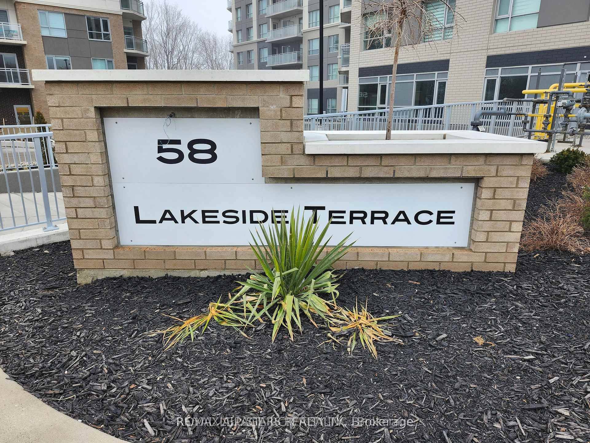 LakevU condos with Lakeside living for this spacious two bedroom split level floor plan, two washrooms, many upgrades with quartz, pot lights, stainless steel appliances, walk out to balcony facing ...