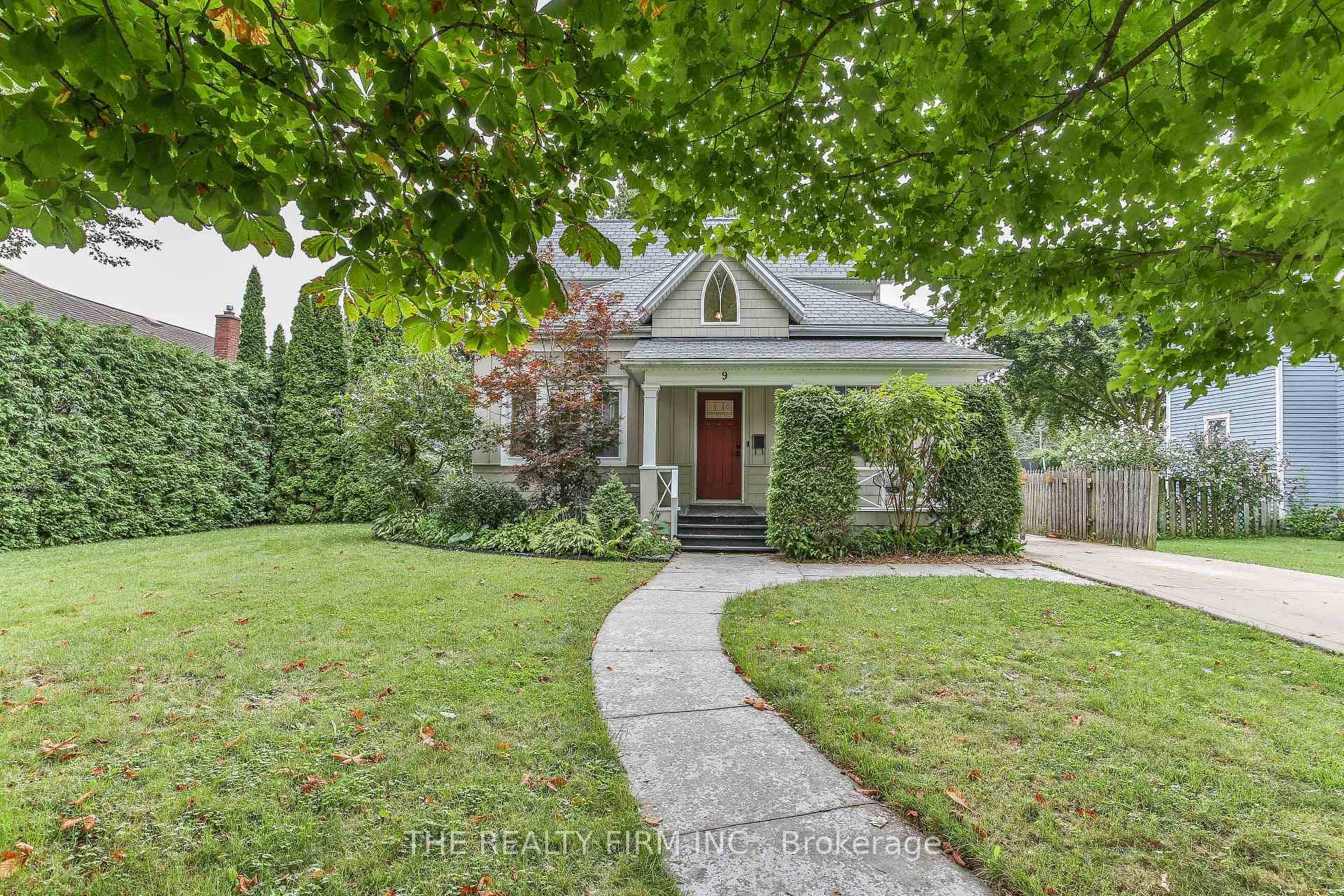 Located on a large 65x132ft lot in the heart of St.