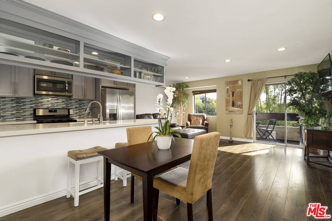 2700  E Cahuenga Blvd 1.0 Hollywood Hills East LA