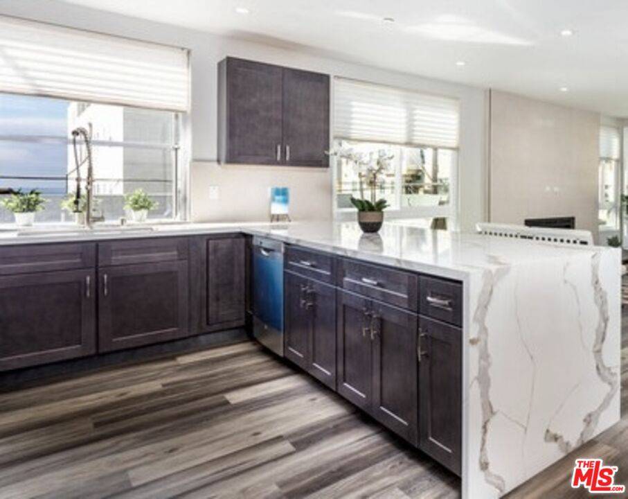 20   Catamaran St 2.0 Marina Del Rey LA