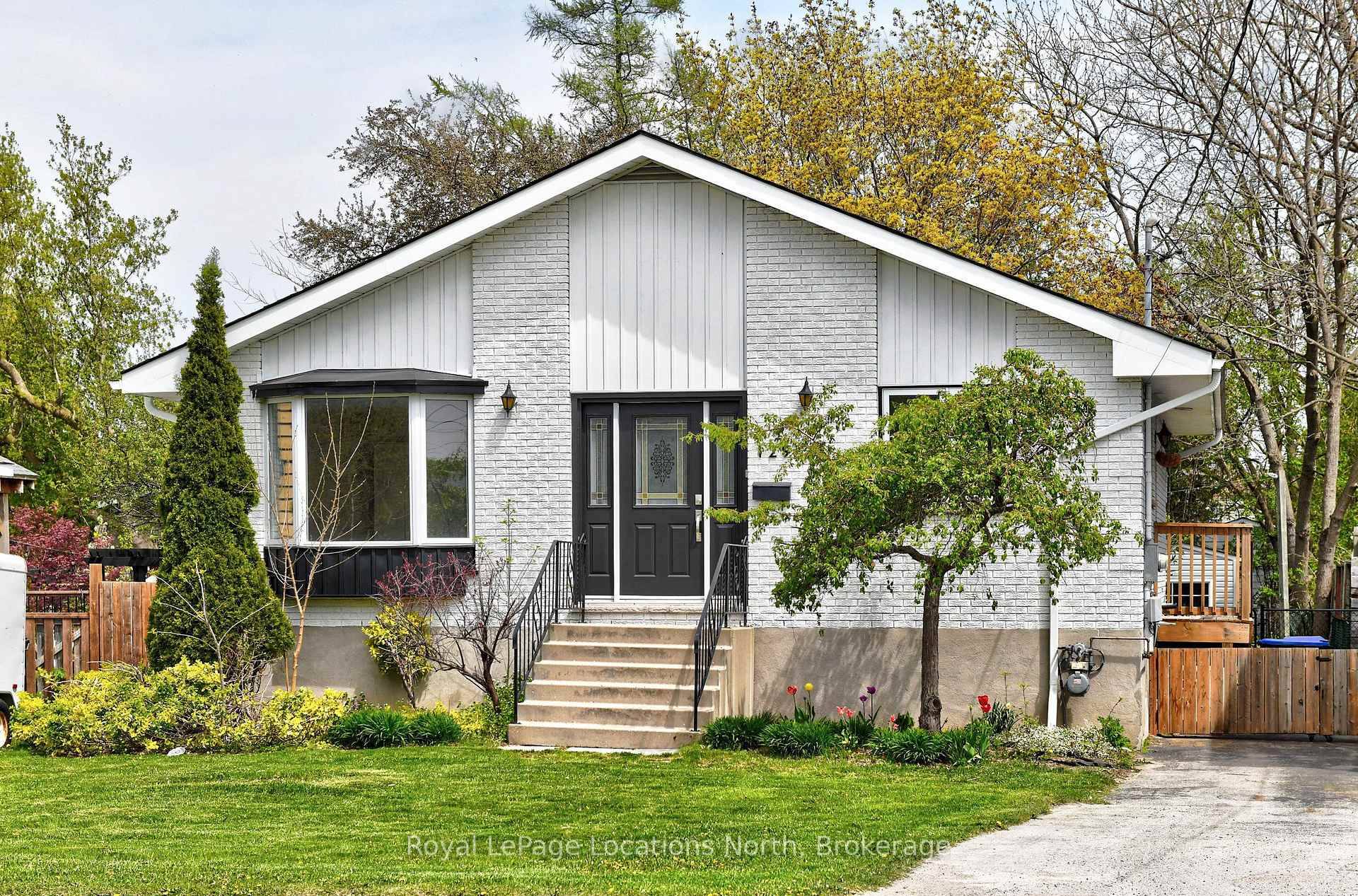 Nestled on a Tree Street, this delightful home features 3 bedrooms and two beautifully renovated bathrooms.
