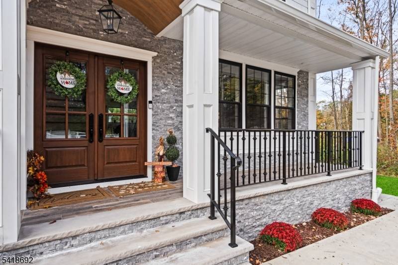 Welcome to Roseland, a charming gem in Essex County.