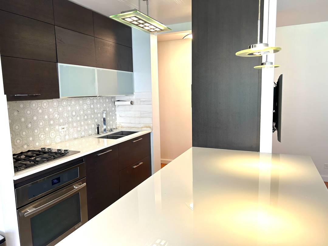 NO BOARD INTERVIEW ! The perfect UWS 2 Bedroom 2 Bath you have been waiting for !