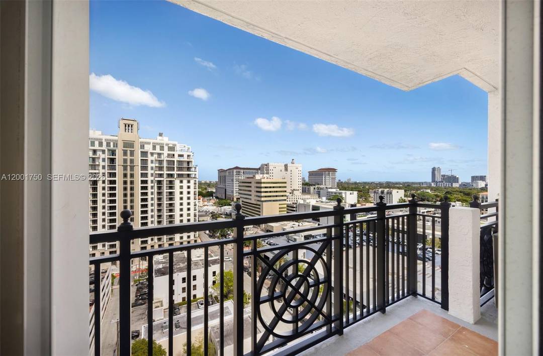 In the heart of Coral Gables, this bright 2 bed 2 bath Den residence offers refined living just steps from the city s iconic dining, shopping, and cultural hubs.