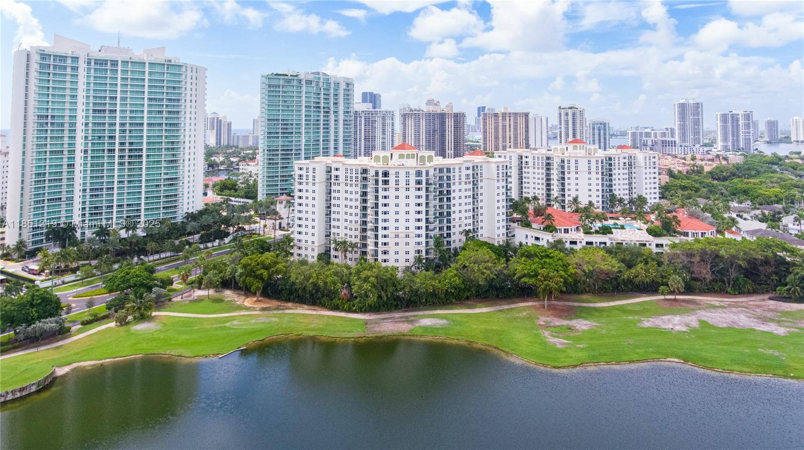 Live the dream at Turnberry Village in Aventura's most exclusive section.